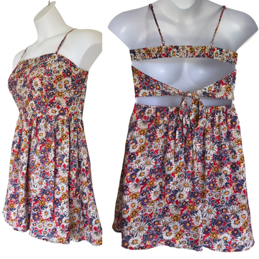 Forever 21 Tie Back Spaghetti Strap Daisy Floral Print Mini Dress Size Medium